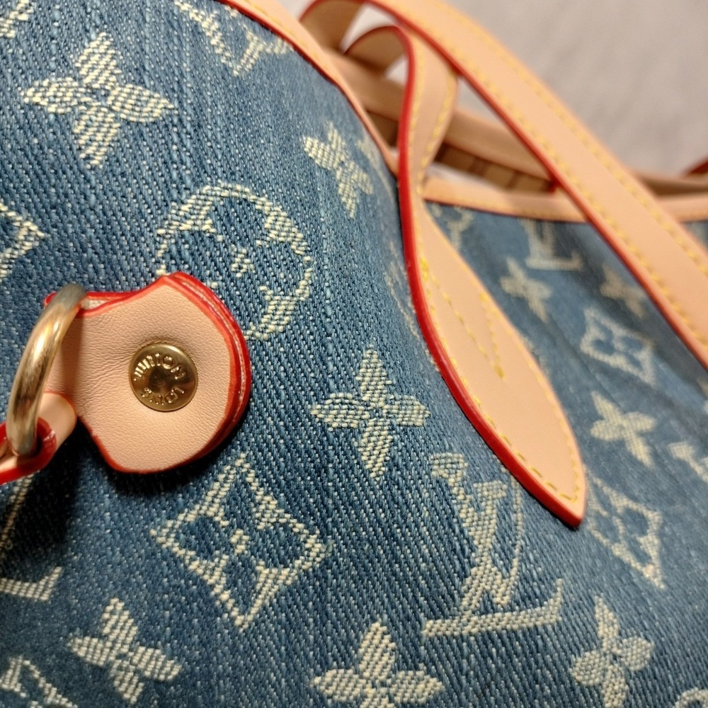 Luxury French Dupe Tote Bag; Denim Exterior w/Detachable Pouch - Picture 2 of 10